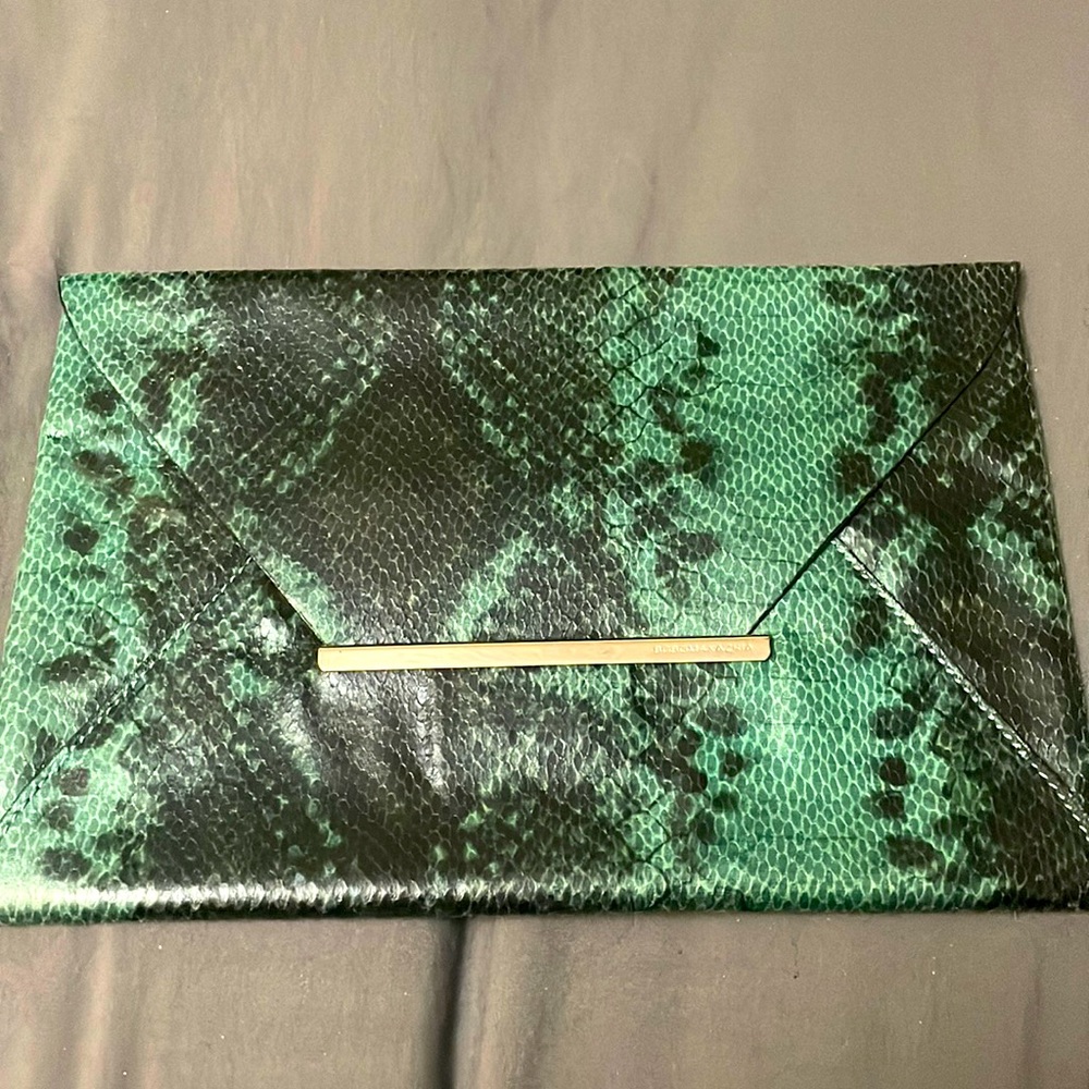 Vintage BCBG Max Azaria Clutch!